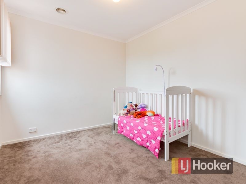 9 Boronia Avenue, Cranbourne VIC 3977