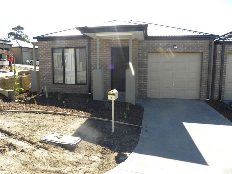 7/103 Army Road, Pakenham VIC 3810