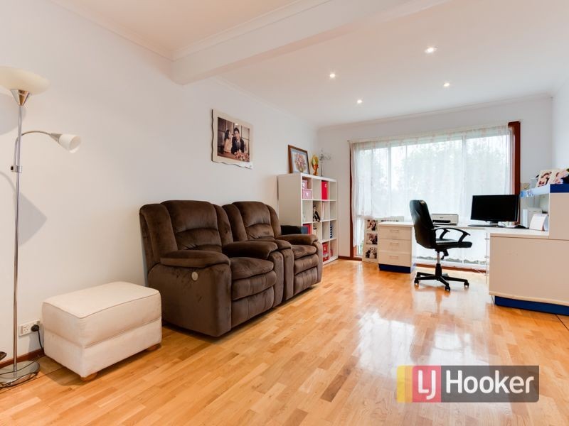 6 Monica Close, Endeavour Hills VIC 3802