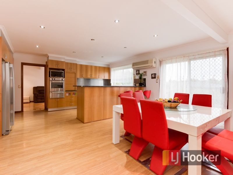 6 Monica Close, Endeavour Hills VIC 3802