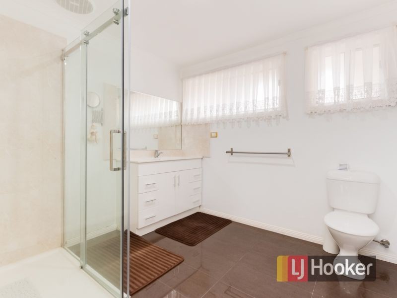 6 Monica Close, Endeavour Hills VIC 3802