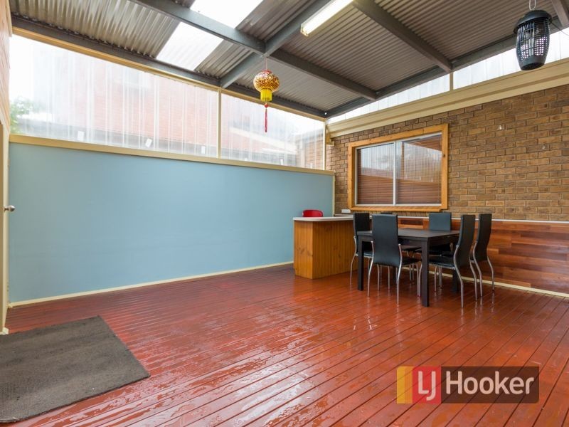 6 Monica Close, Endeavour Hills VIC 3802