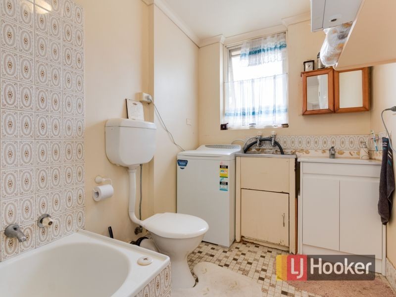 17/9-11 Weller Street, Dandenong VIC 3175