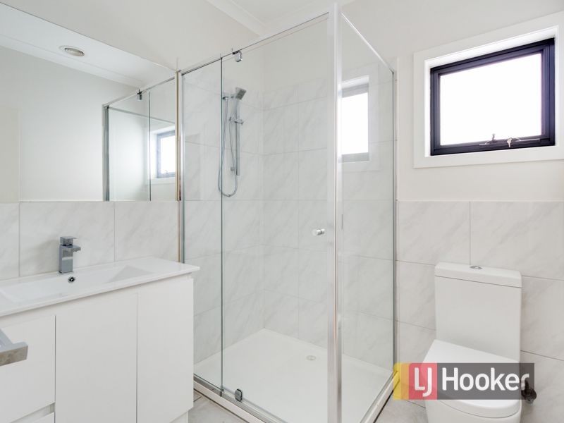2/151 Doveton avenue, Doveton VIC 3177