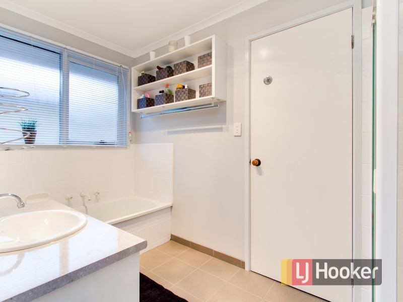 37 Skye Crescent, Endeavour Hills VIC 3802