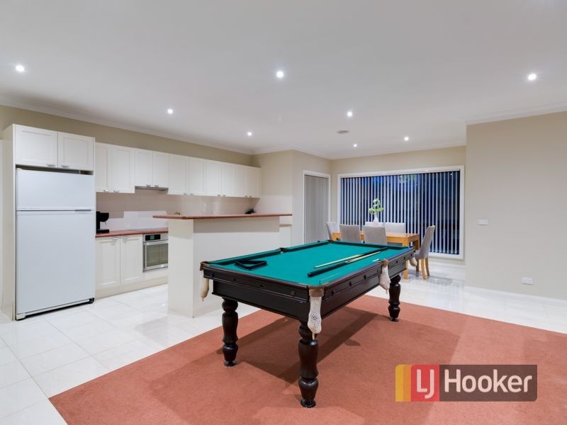 144 David Collins Drive, Endeavour Hills VIC 3802