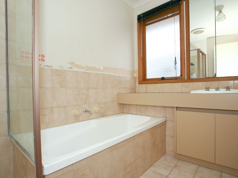 10 Cunningham Drive, Endeavour Hills VIC 3802