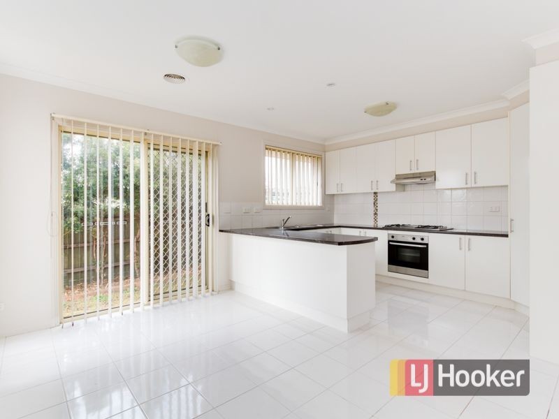 2/28 Louis Street, Doveton VIC 3177