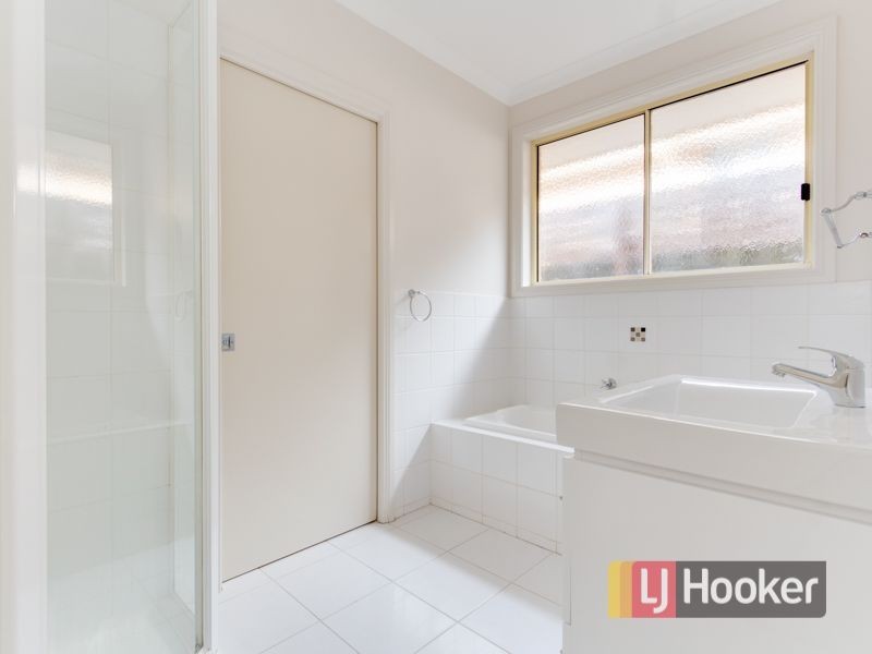 2/28 Louis Street, Doveton VIC 3177