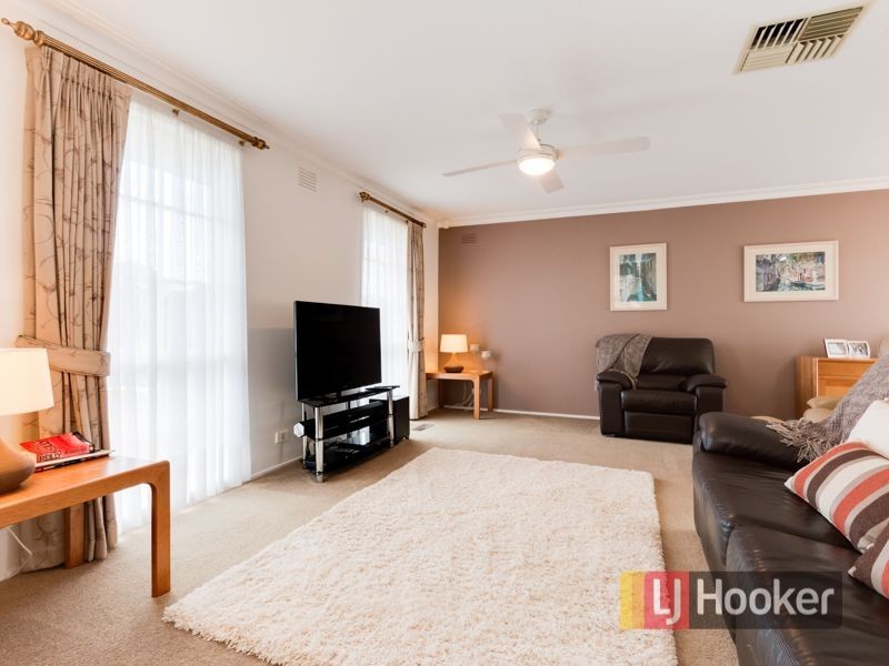 1 Terrell Close, Endeavour Hills VIC 3802