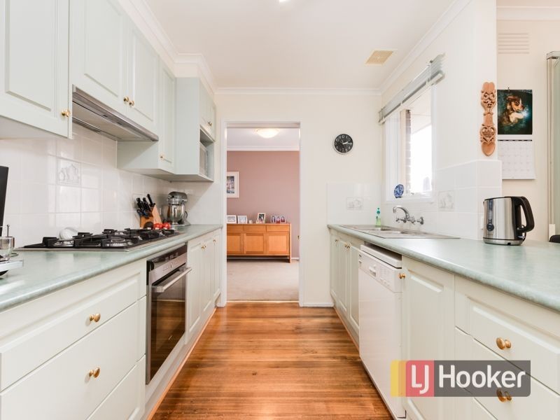 1 Terrell Close, Endeavour Hills VIC 3802