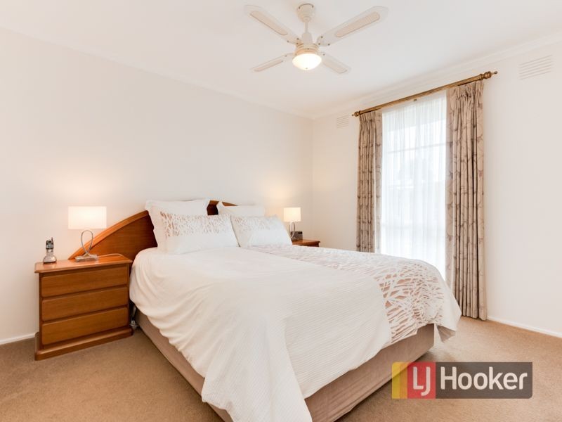 1 Terrell Close, Endeavour Hills VIC 3802