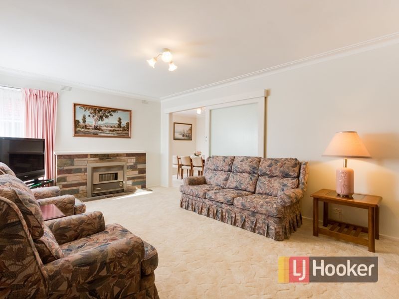 18 Waratah Drive, Dandenong North VIC 3175