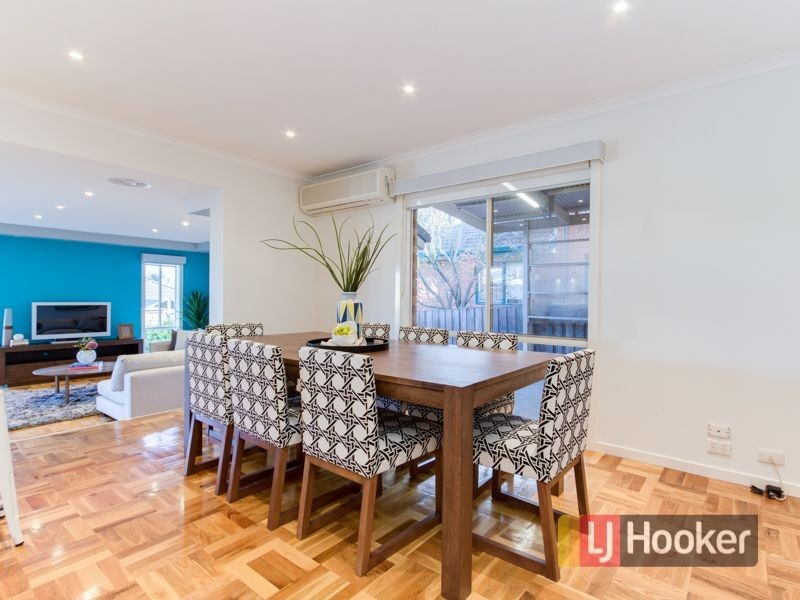 21 Edward Freeth Drive, Endeavour Hills VIC 3802