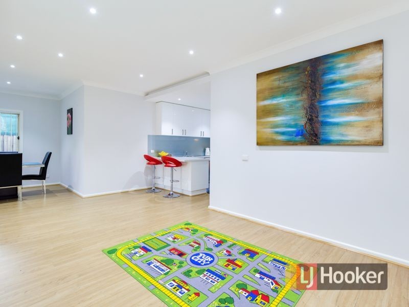2/2 Cercis Court, Doveton VIC 3177