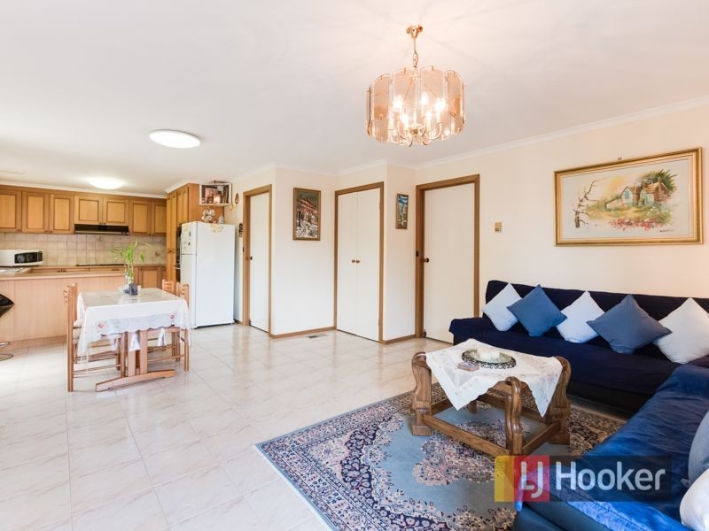 308 James Cook Drive, Endeavour Hills VIC 3802