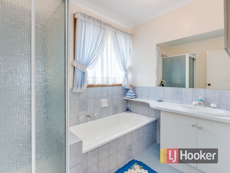 308 James Cook Drive, Endeavour Hills VIC 3802