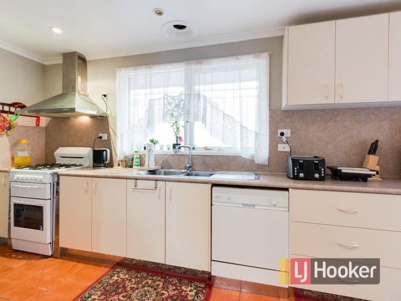 4 Kingfisher Drive, Doveton VIC 3177