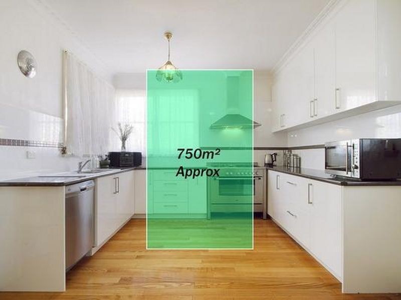 10 Nicole Avenue, Dandenong North VIC 3175