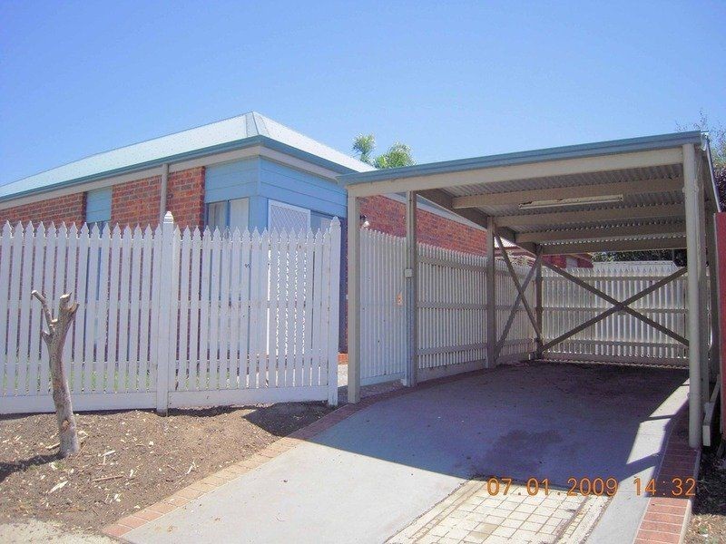 27 Hickory Drive, Narre Warren South VIC 3805