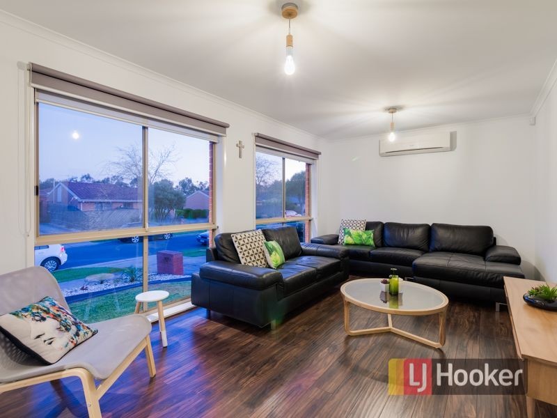 1/32 John Hunter Drive, Endeavour Hills VIC 3802