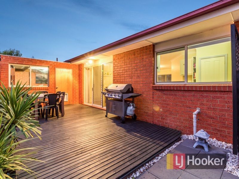 2/2 Second Ave, Dandenong North VIC 3175