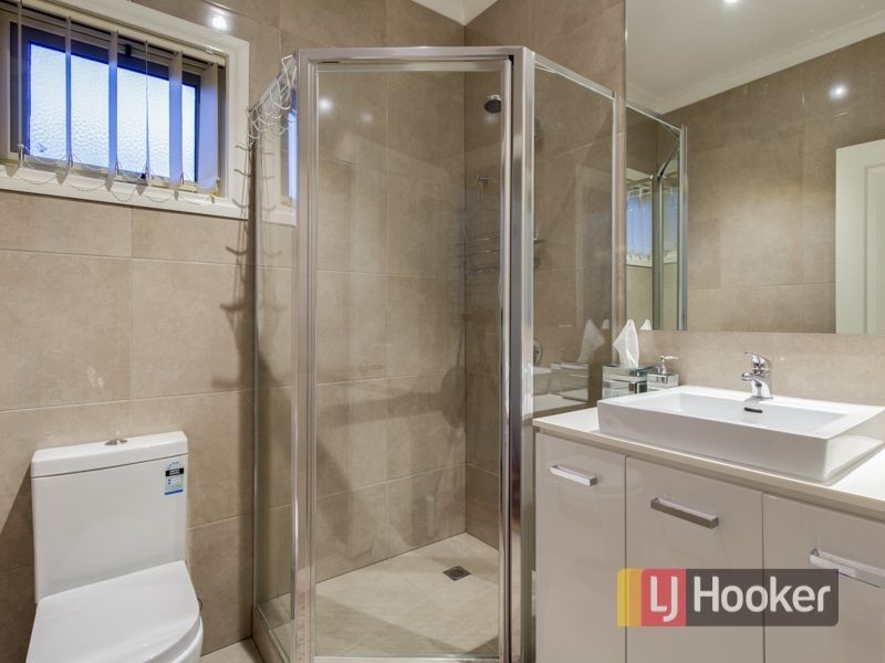 35a Kanooka Grove, Doveton VIC 3177