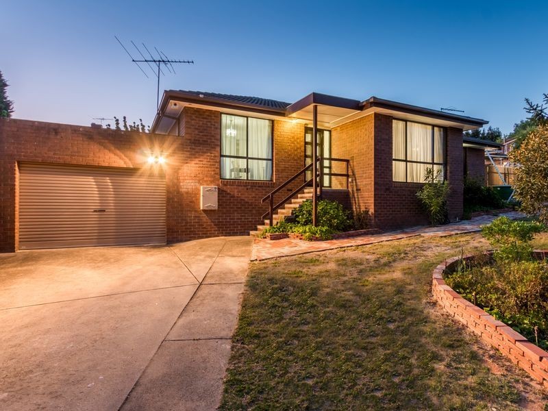 4 Barker Court, Endeavour Hills VIC 3802