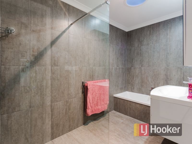 4 Barker Court, Endeavour Hills VIC 3802