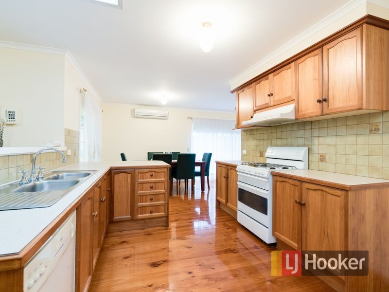 14 Hanna Drive, Endeavour Hills VIC 3802