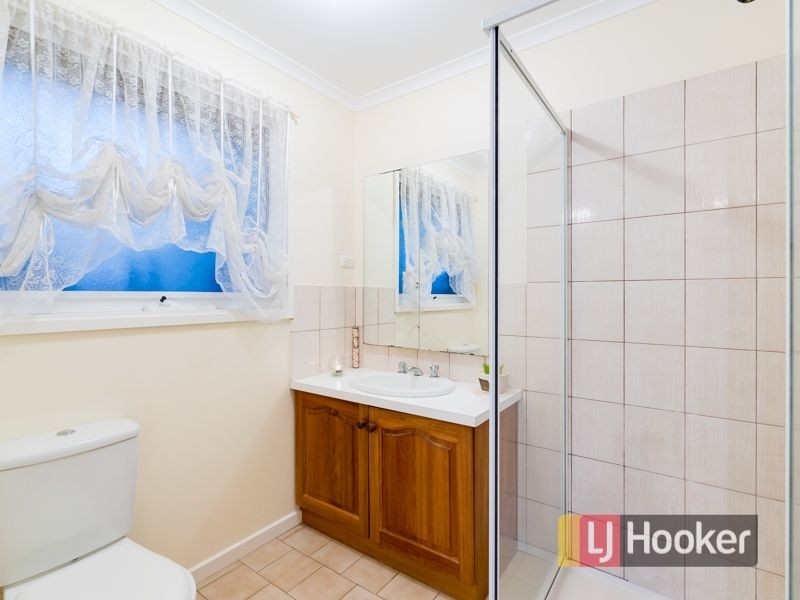 14 Hanna Drive, Endeavour Hills VIC 3802