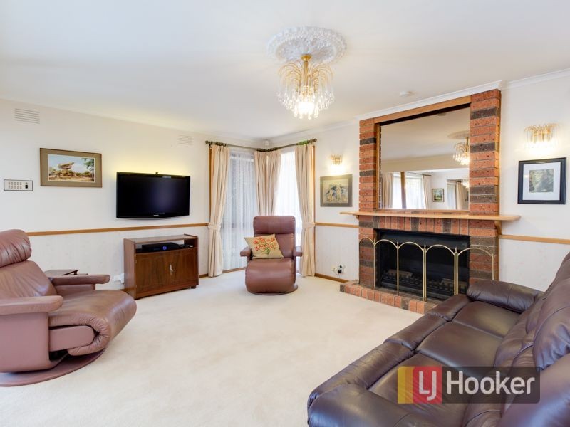 76 Matthew Flinders Avenue, Endeavour Hills VIC 3802