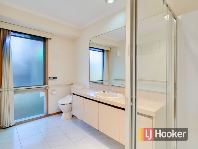 76 Matthew Flinders Avenue, Endeavour Hills VIC 3802