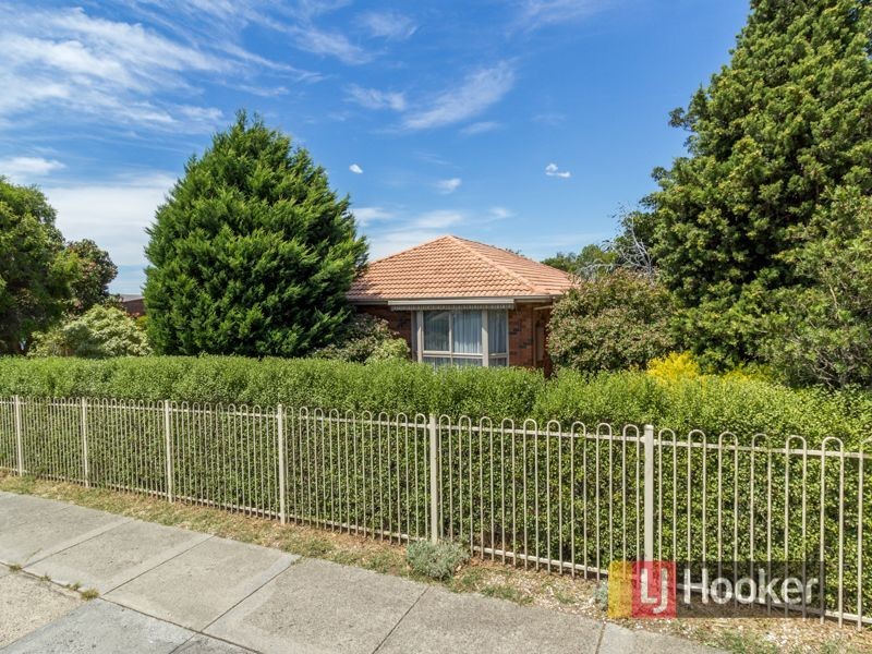76 Matthew Flinders Avenue, Endeavour Hills VIC 3802