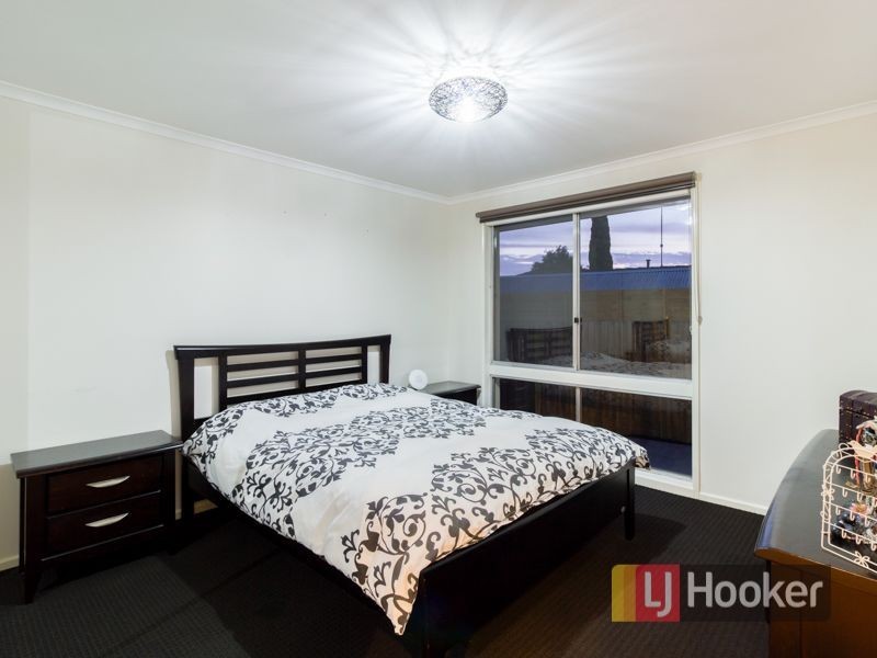 27 Mansfield Street, Berwick VIC 3806
