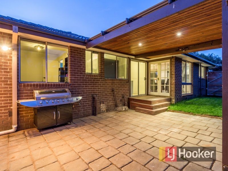 27 Mansfield Street, Berwick VIC 3806