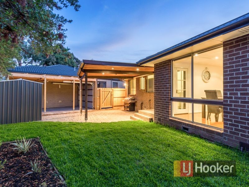 27 Mansfield Street, Berwick VIC 3806