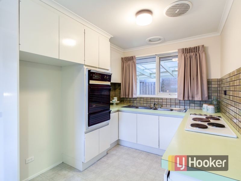8 Taurus Avenue, Dandenong North VIC 3175