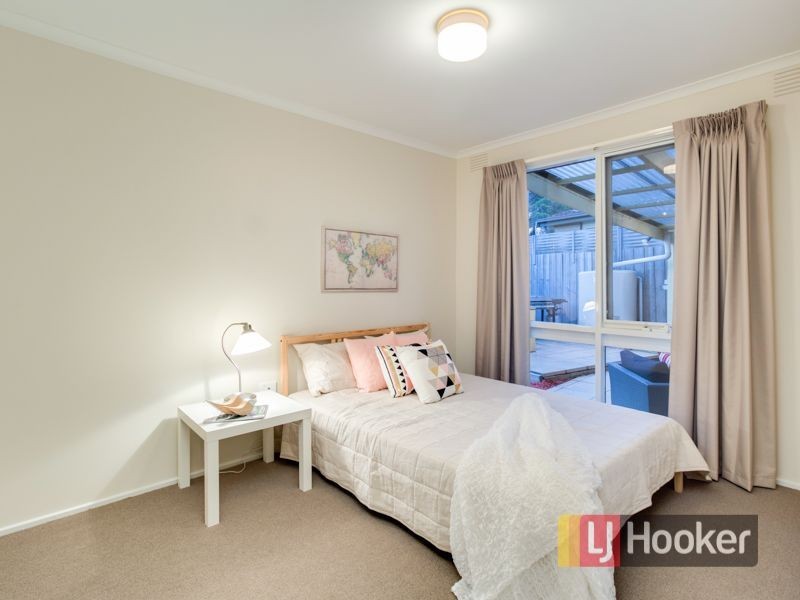 8 Taurus Avenue, Dandenong North VIC 3175