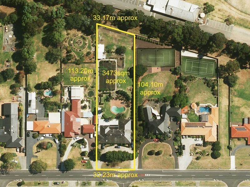 110-112 Kennington Park Drive, Endeavour Hills VIC 3802