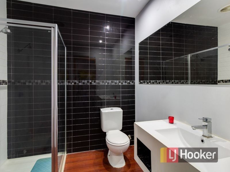 110-112 Kennington Park Drive, Endeavour Hills VIC 3802
