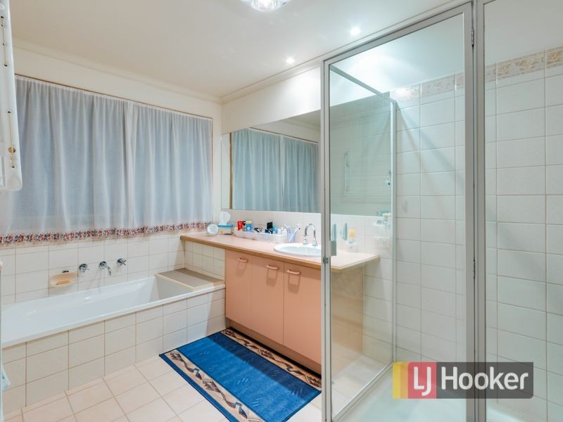 95 Waverley Park Drive, Cranbourne North VIC 3977