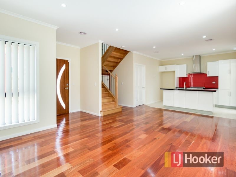 2/9 King George Parade, Dandenong VIC 3175