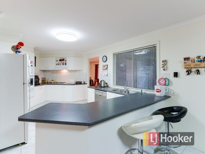 105 Amber Crescent, Narre Warren VIC 3805