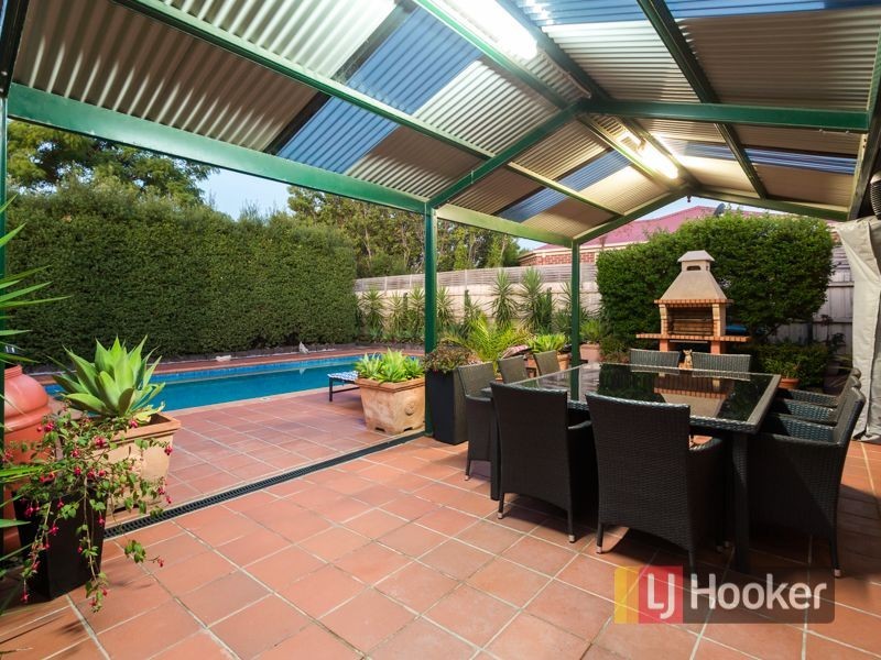 105 Amber Crescent, Narre Warren VIC 3805