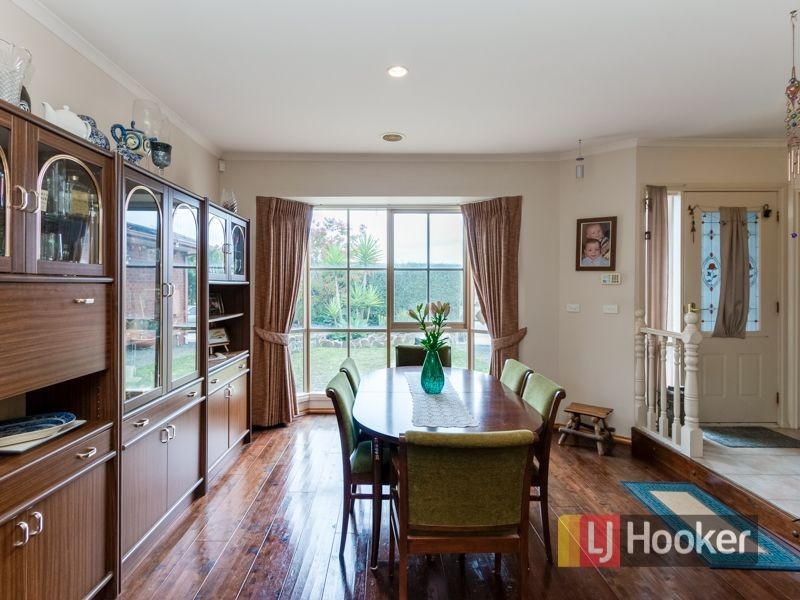 4 Jamie Mews, Berwick VIC 3806