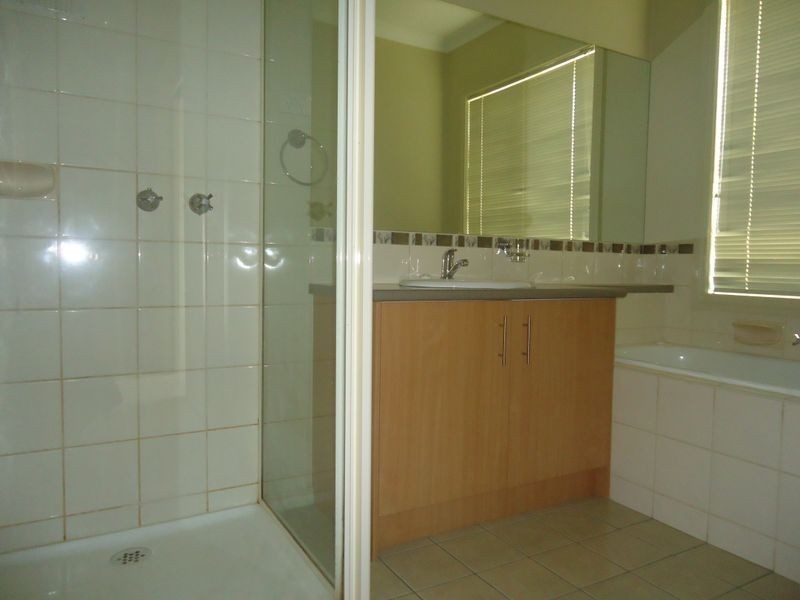 11 Lauradan Avenue, Berwick VIC 3806