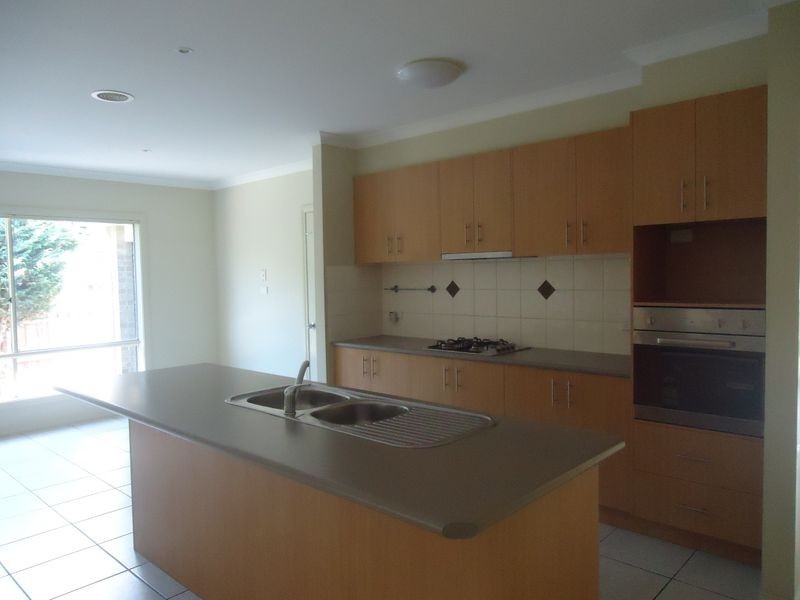 11 Lauradan Avenue, Berwick VIC 3806