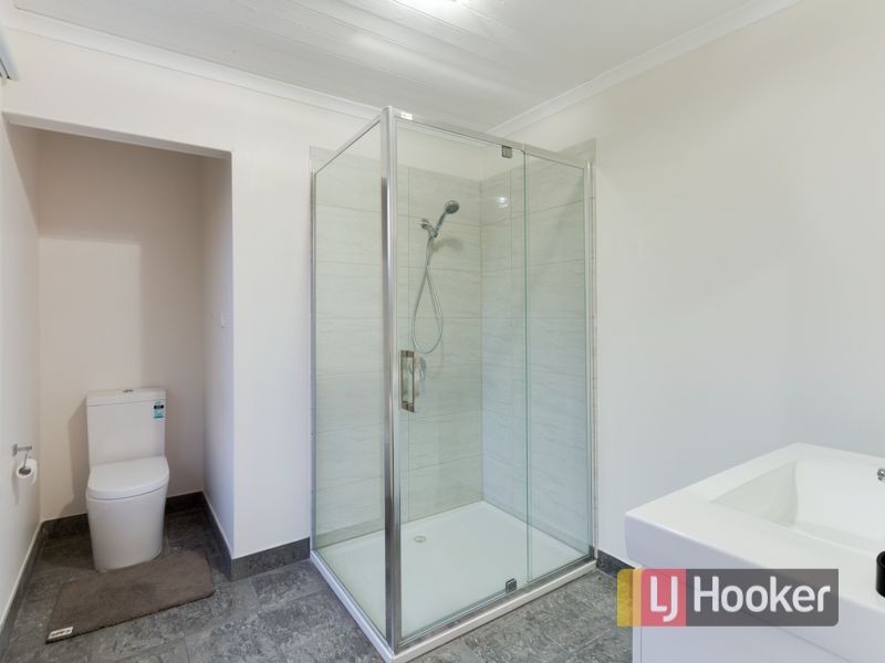 24 James Cook Drive, Endeavour Hills VIC 3802