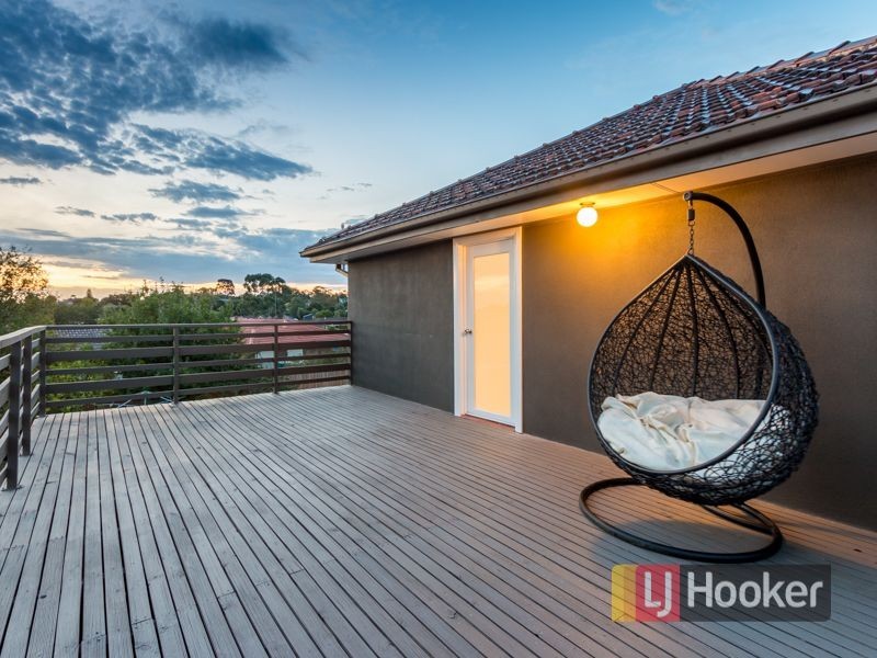 24 James Cook Drive, Endeavour Hills VIC 3802